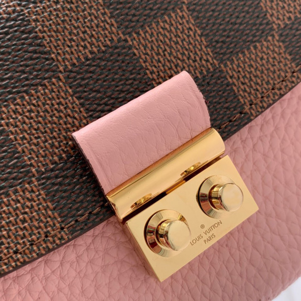 l**is V*t*n croisette wallet