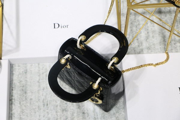 lady D*or mini with cow patent leather