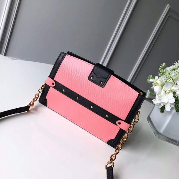 l**is V*t*n trunk clutch