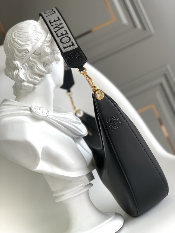 LOEWE Luna bag