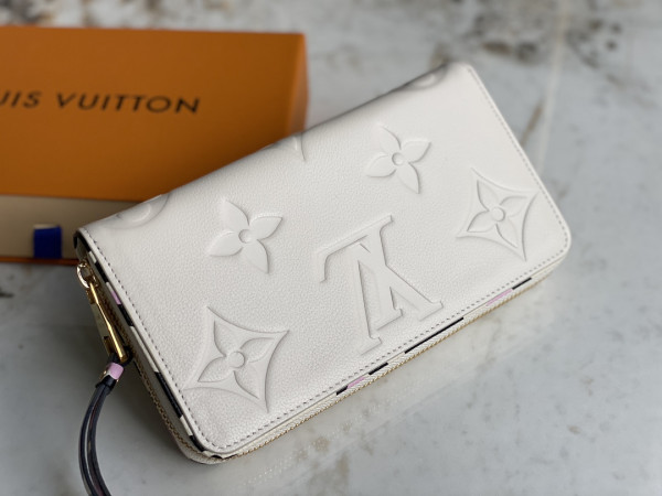 l**is V*t*n zippy wallet