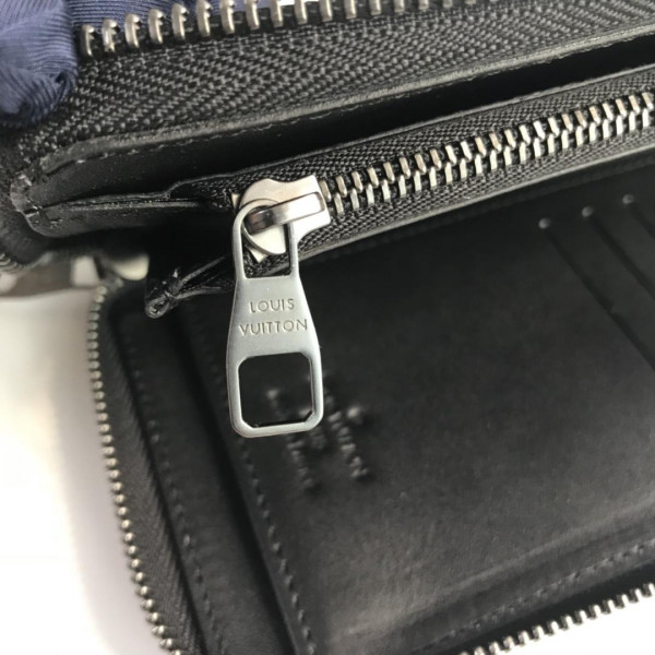 l**is V*t*n zippy wallet vertical