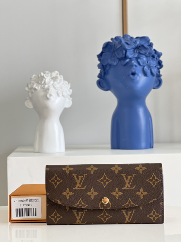 l**is V*t*n emilie wallet