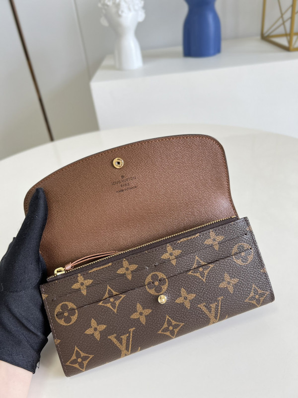 l**is V*t*n emilie wallet