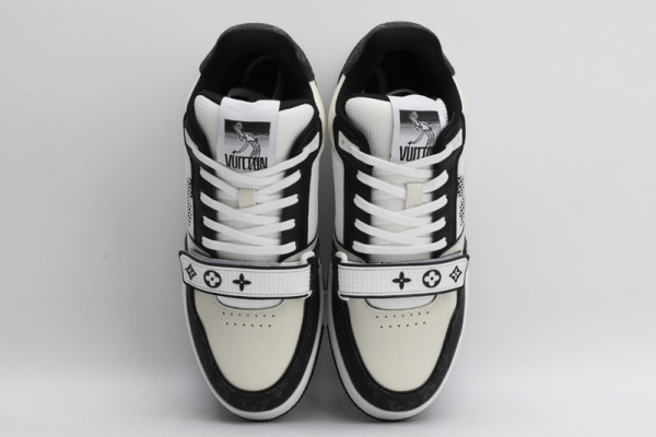 l**is V*t*n trainer sneaker