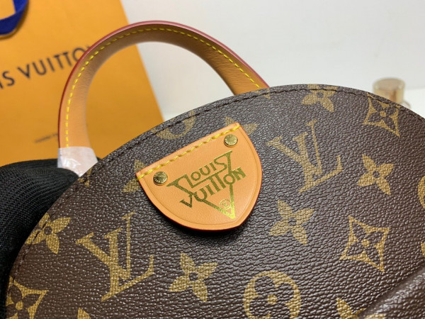 l**is V*t*n backpack