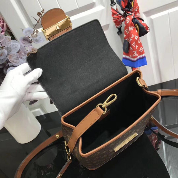 l**is V*t*n dauphine backpack