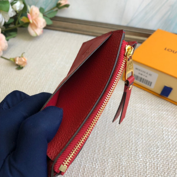 l**is V*t*n zipped card holder