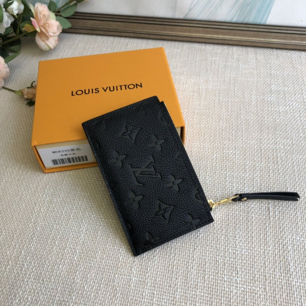 l**is V*t*n zipped card holder