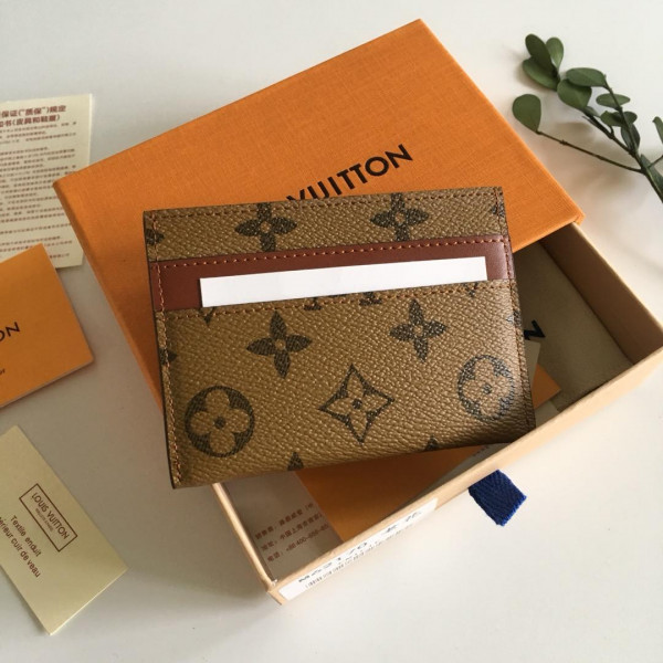 l**is V*t*n bandouliere 50double card holder