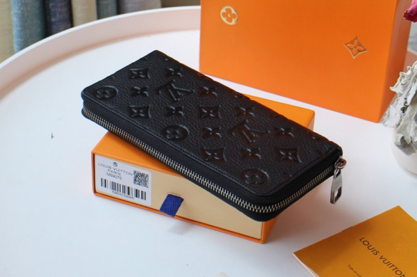 l**is V*t*n zippy wallet