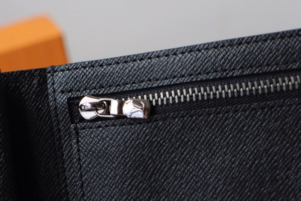 l**is V*t*n amerigo wallet