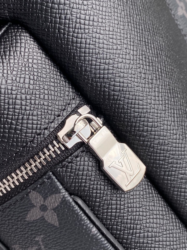 l**is V*t*n outdoor backpack