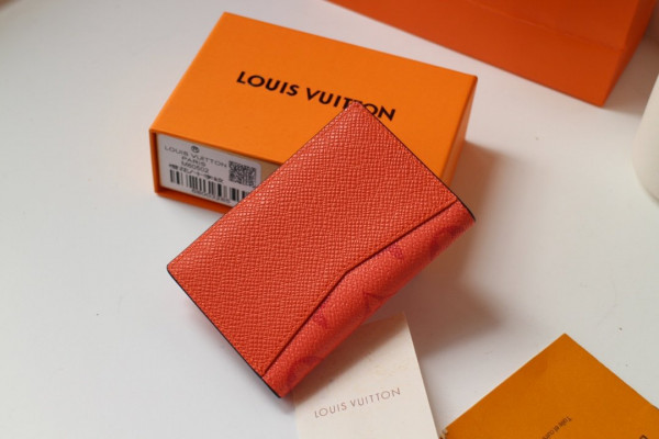 l**is V*t*n pocket organizer