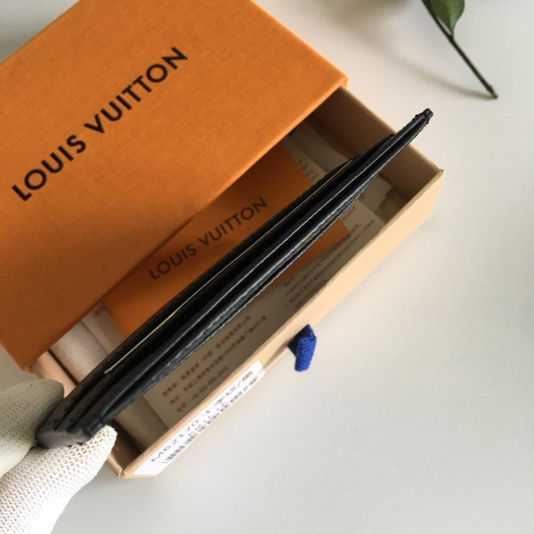 l**is V*t*n bandouliere 50double card holder