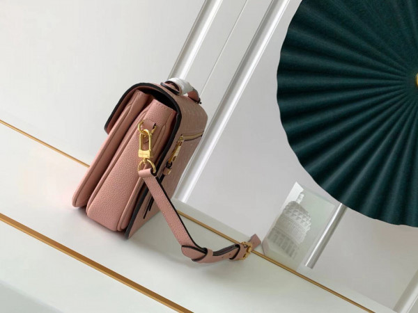 l**is V*t*n pochette metis