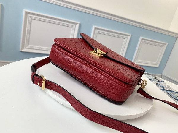 l**is V*t*n pochette metis