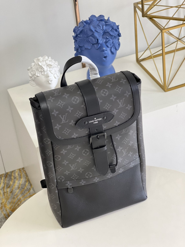 l**is V*t*n saumur backpack