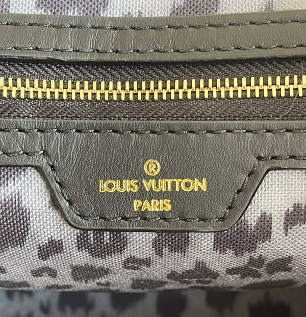 l**is V*t*n keepall bandouliÈre 45