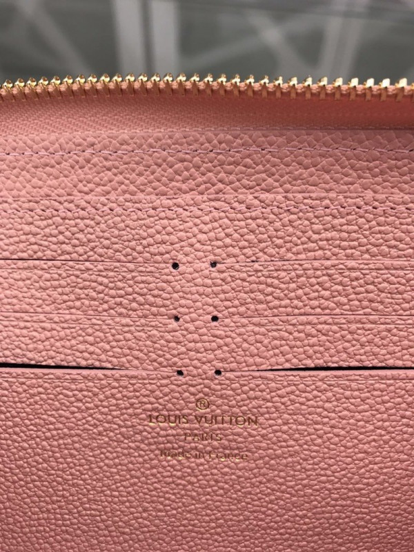 l**is V*t*n zippy wallet