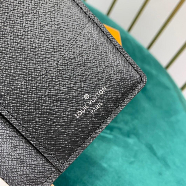 l**is V*t*n pocket organizer