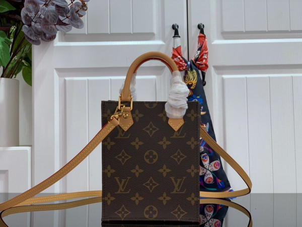 l**is V*t*n petit sac plat