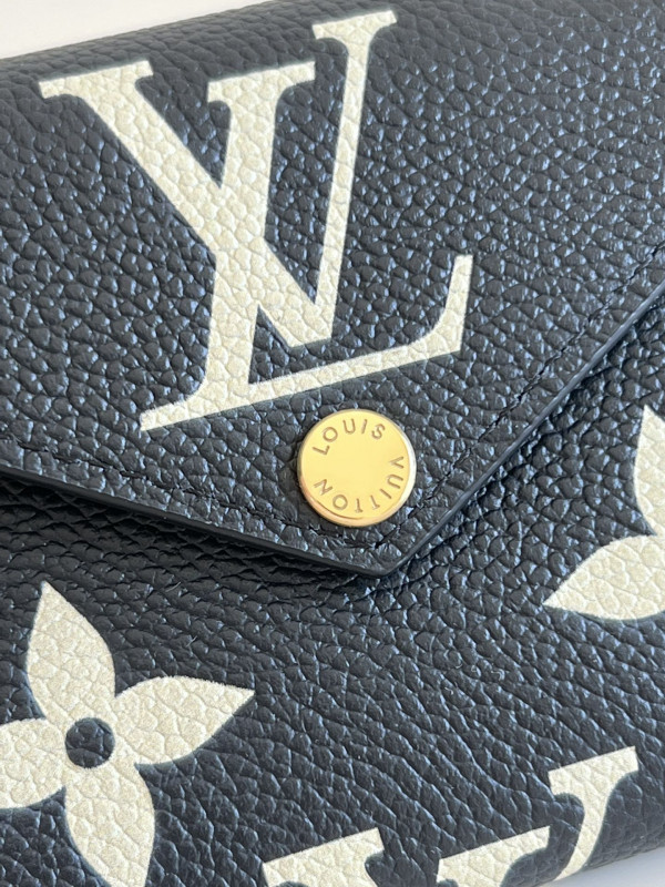 l**is V*t*n victorine wallet