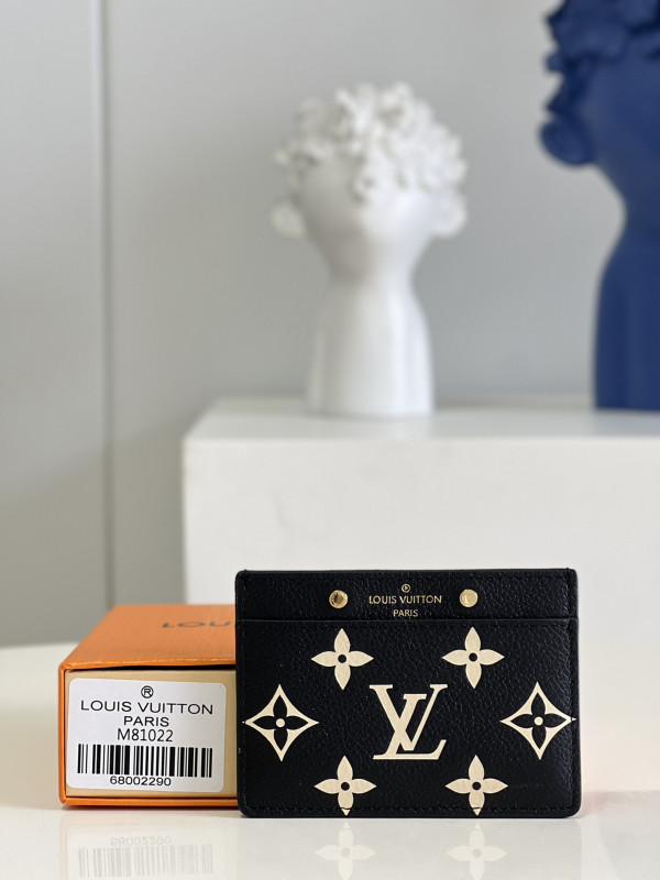 l**is V*t*n card holder