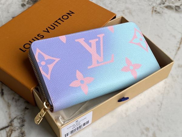 l**is V*t*n zippy wallet