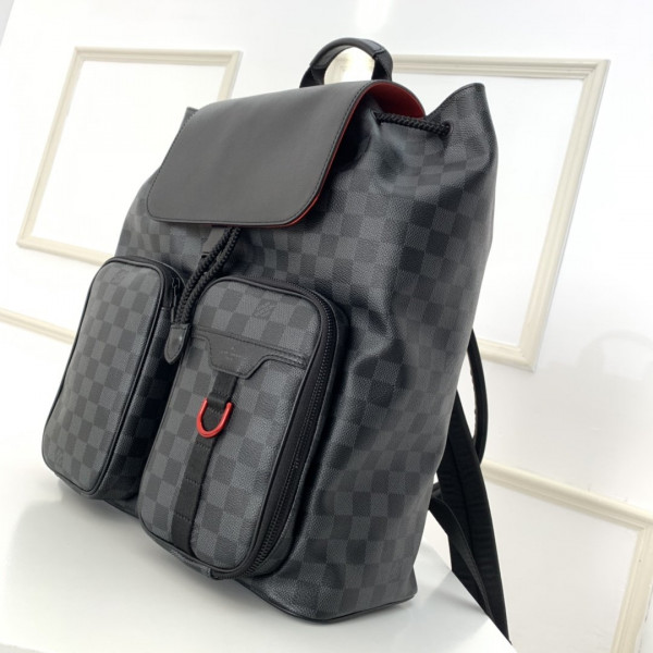l**is V*t*n utility backpack