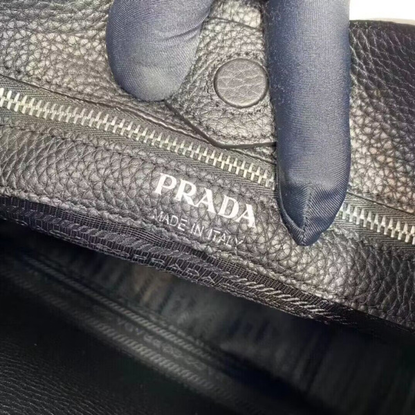 Pra*a leather hobo bag