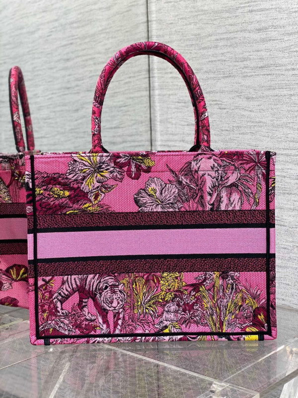 D*or book tote