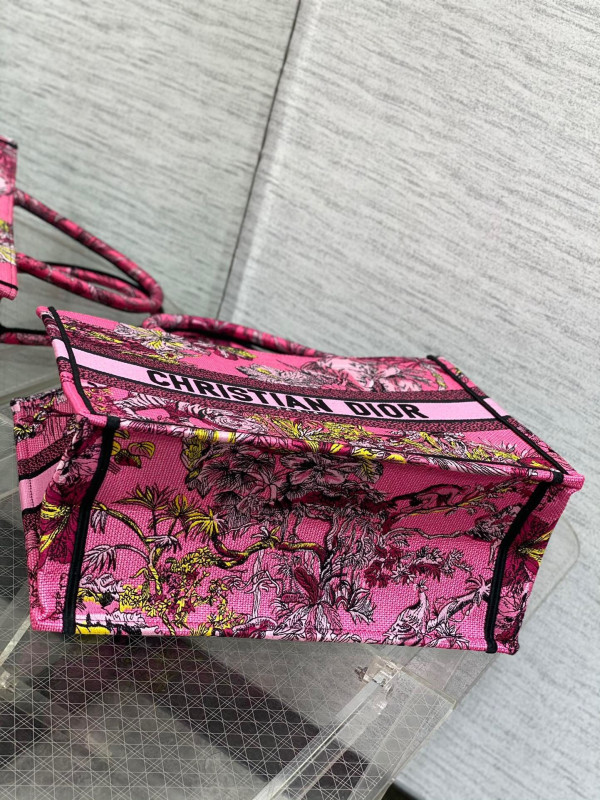D*or book tote