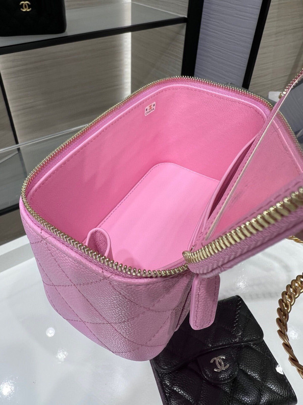 CL SMALL VANITY WITH CLASSIC CHAIN