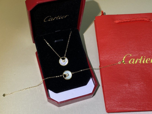 CARTIER Amulet Necklace