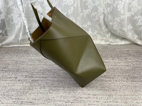LOEWE Puzzle Fold Tote in shiny calfskin