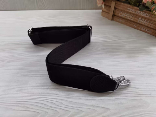 H**mes adjustable shoulder strap
