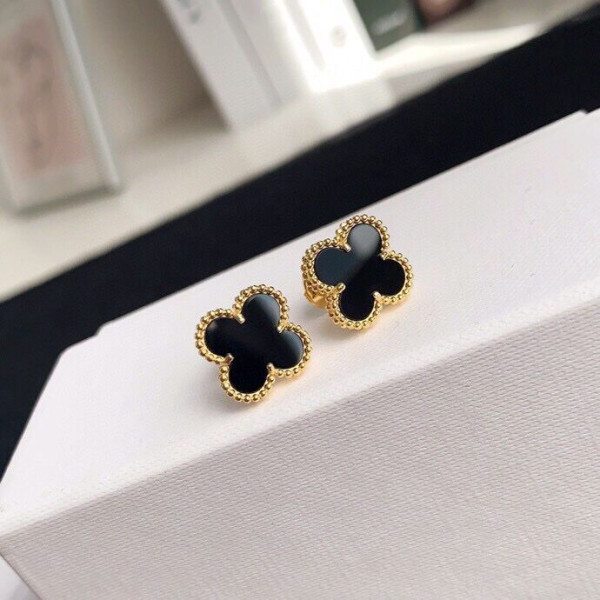 Van Cleef & Arpels Perlée EARRINGS