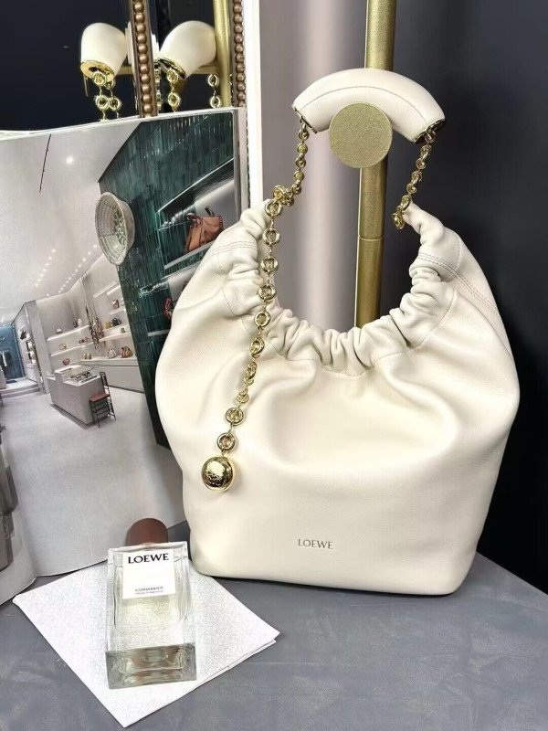 LOEWE Small Squeeze bag in nappa lambskin-24*29*10.5cm