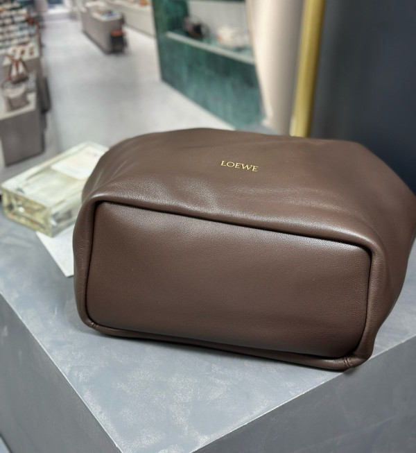 LOEWE Small Squeeze bag in nappa lambskin-24*29*10.5cm
