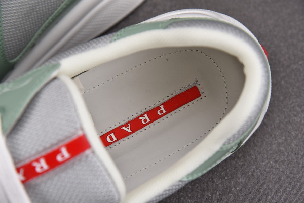 Pra*a sneaker