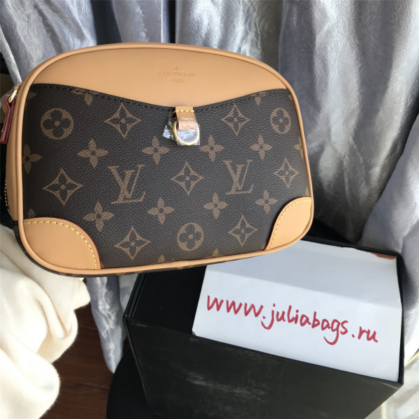 l**is V*t*n deauville mini