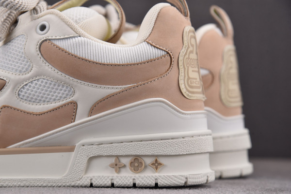 l**is V*t*n sneakers
