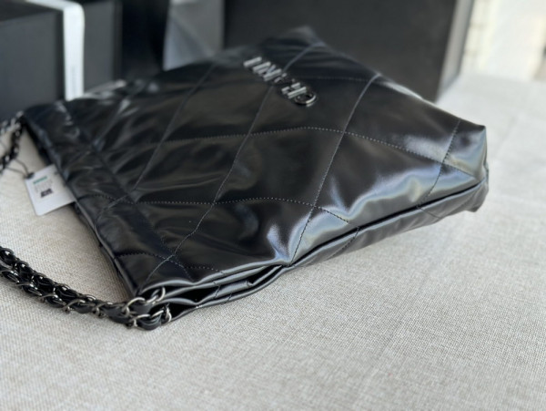 CL 22 SMALL HANDBAG