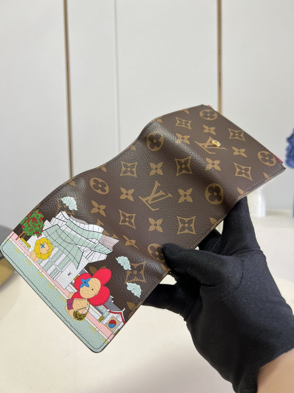 l**is V*t*n victorine wallet