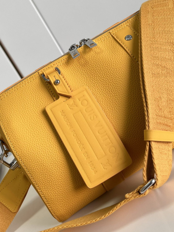 l**is V*t*n city keepall