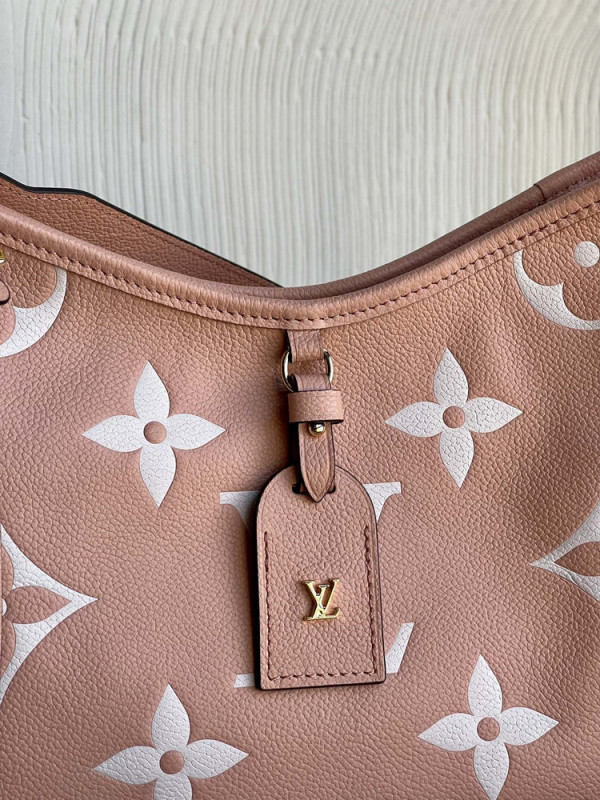 l**is V*t*n carryall pm