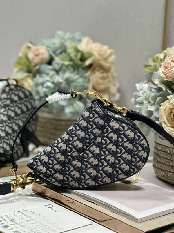 D*or saddle bag