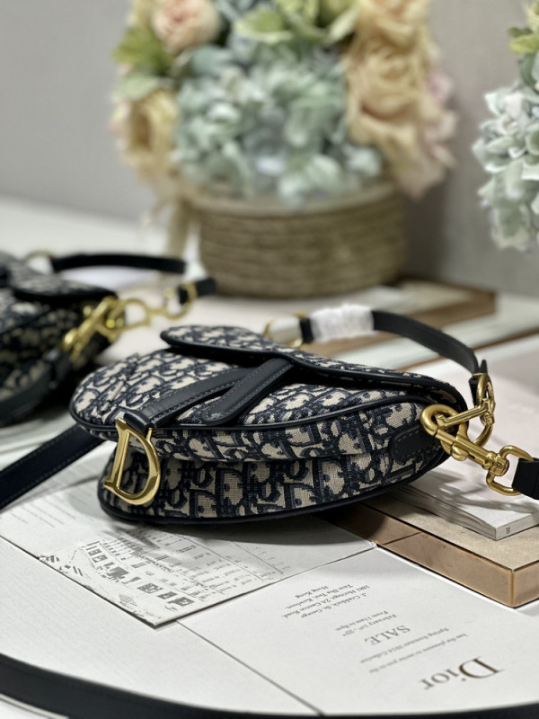 D*or saddle bag