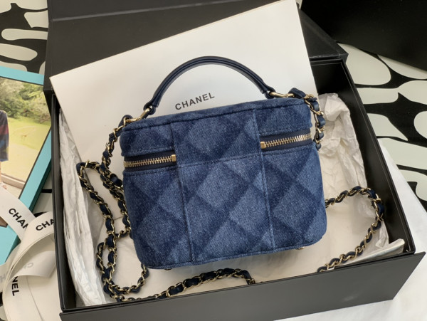 CL VANITY CASE